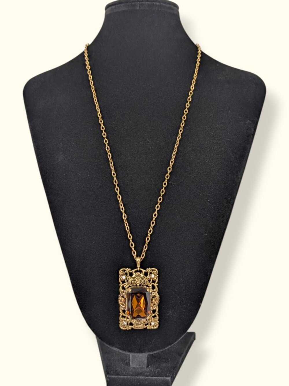 Vintage Chunky Honey Tone Faceted Glass Pendant Necklace